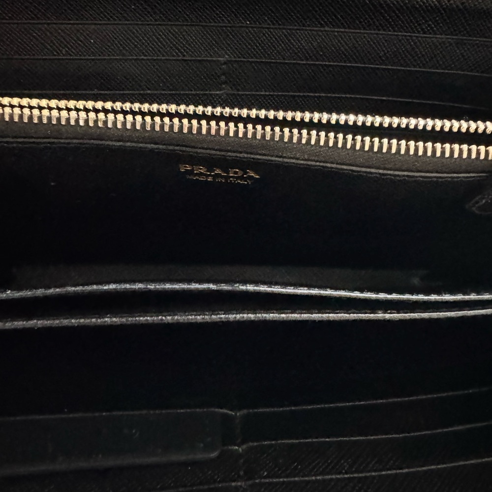 Prada Black Saffiano Leather Accessory - Picture 6 of 10